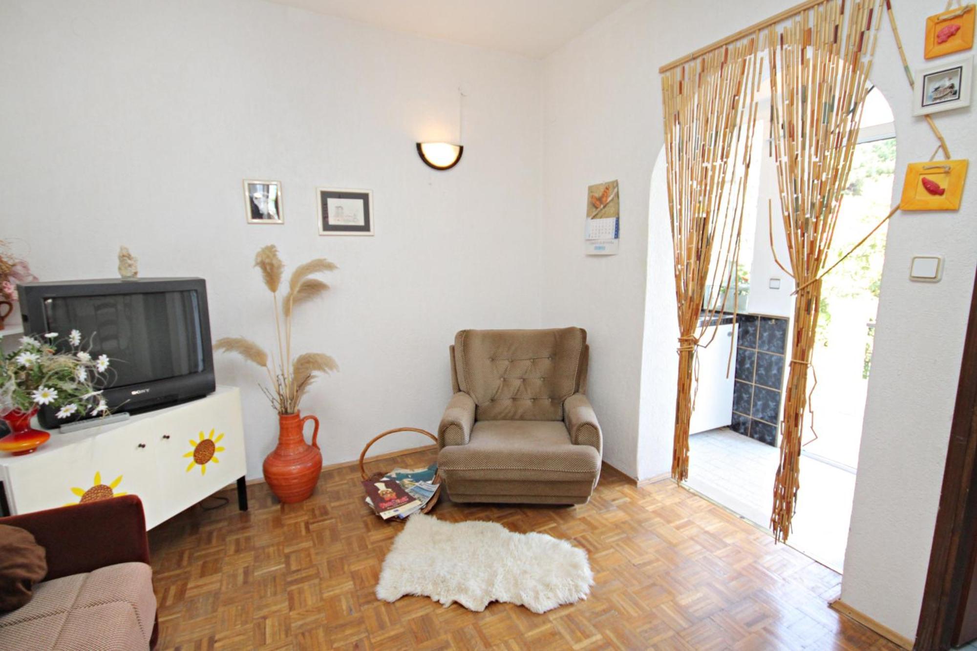 Apartments By The Sea Novi Vinodolski - 5558 Rom bilde